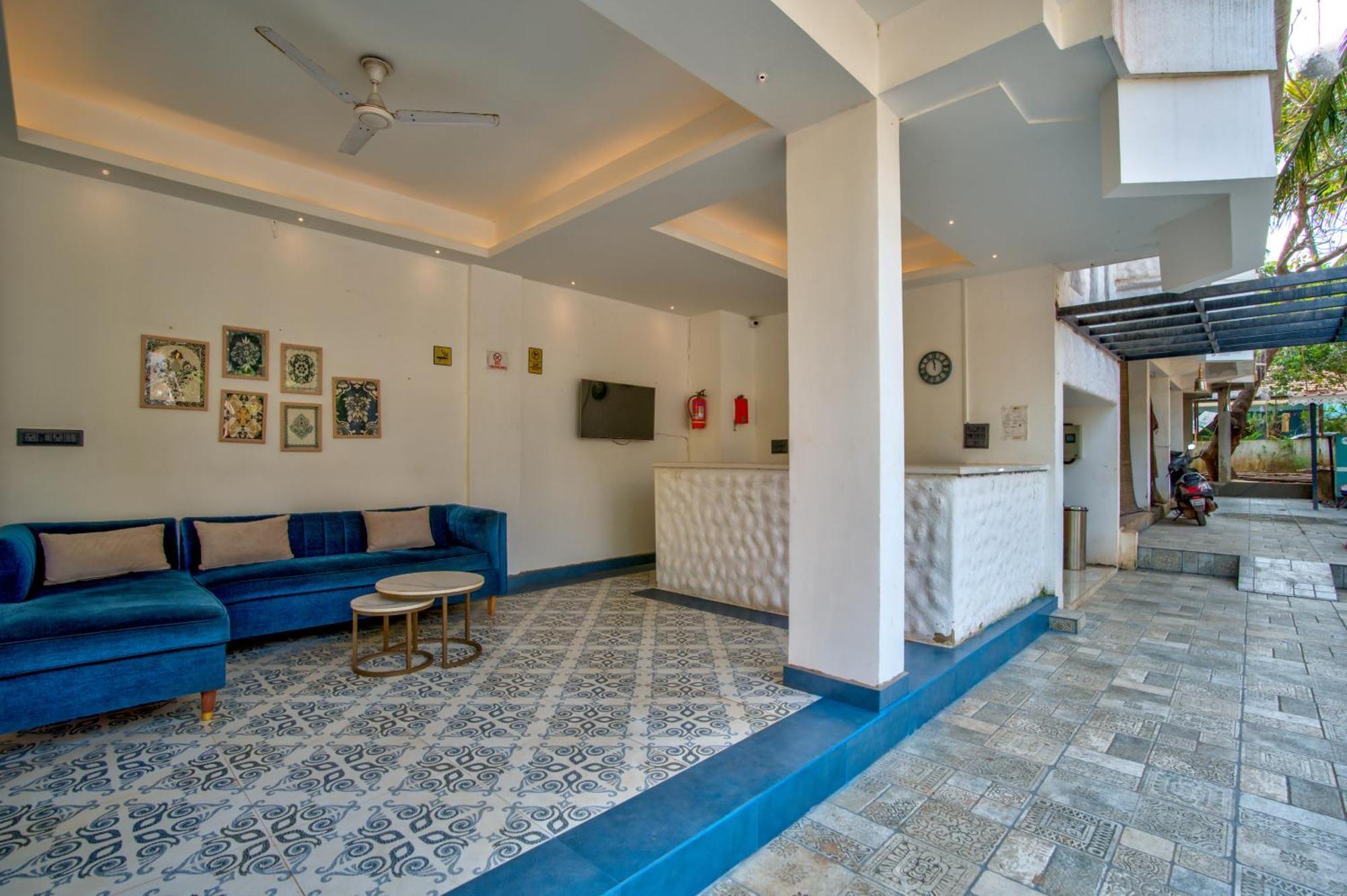 Hotel Pajaros Blu 卡兰古特 外观 照片