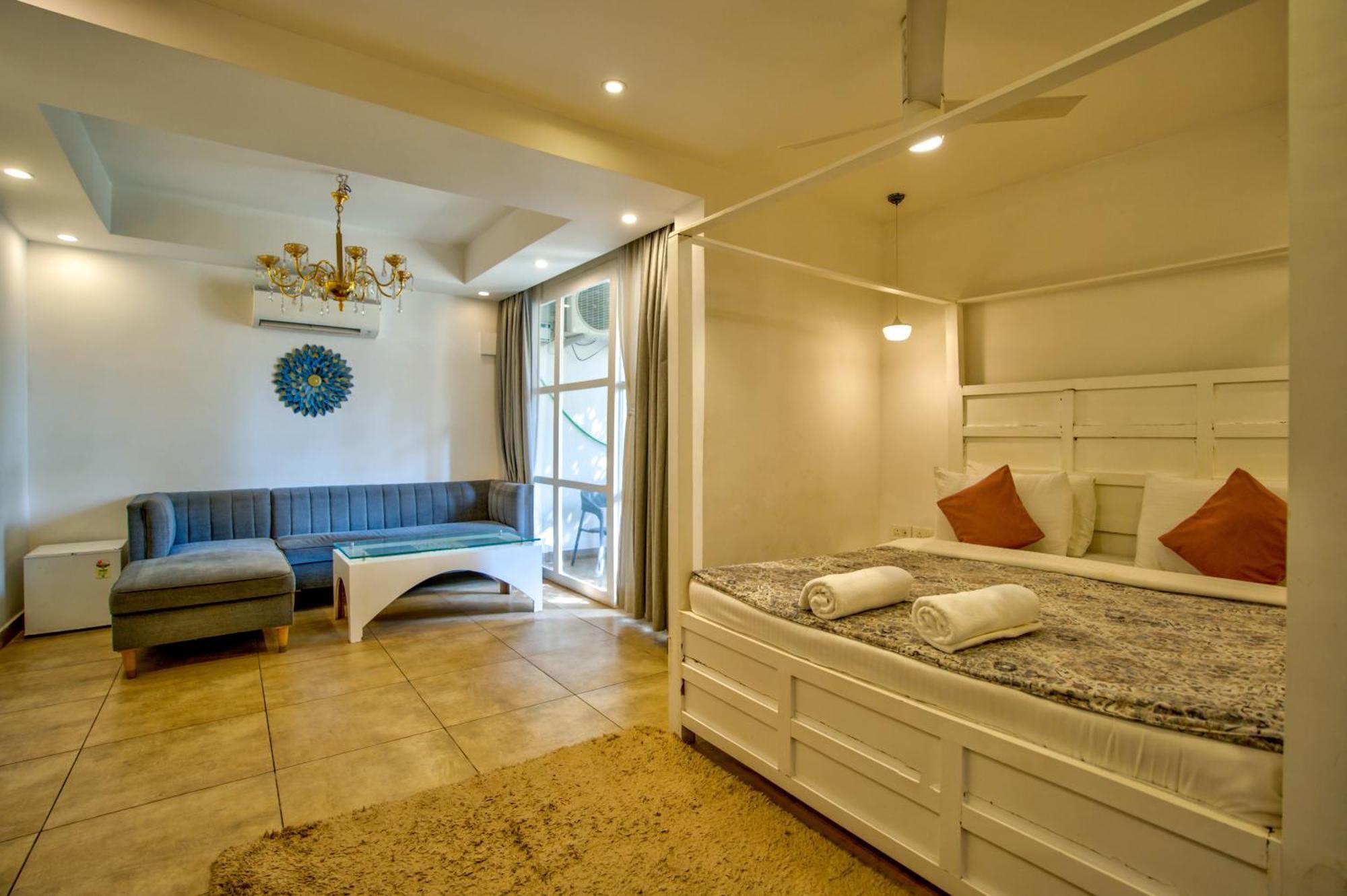 Hotel Pajaros Blu 卡兰古特 外观 照片