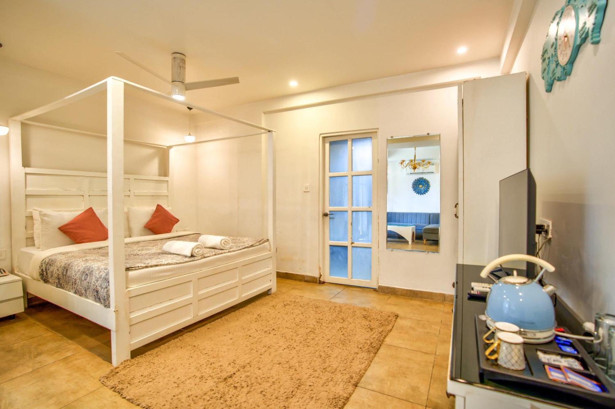 Hotel Pajaros Blu 卡兰古特 外观 照片
